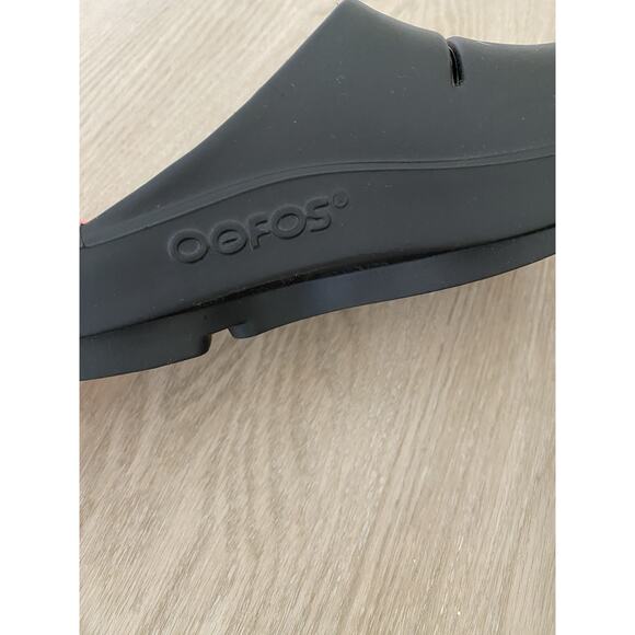 NWOT OOFOS Womens Ooahh Recovery Slide Sandals Shoes 8 Black Comfort Slip On - Picture 8 of 10